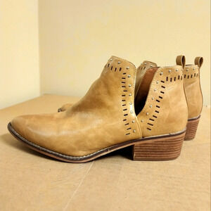 Madden Girl Studded Distressed Booties, Sz 9.5M
